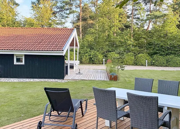 4 Person In Oksbol-by Traum *